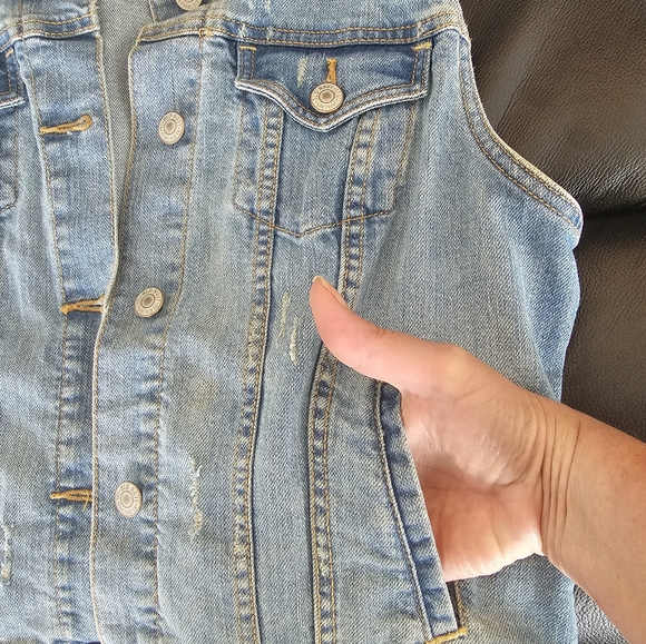 Old Navy Jean Vest - Picture 4 of 4